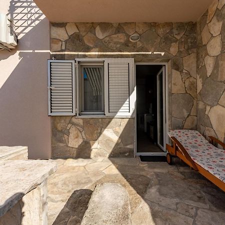 Apartmani Mila ゴルニ・カリン エクステリア 写真