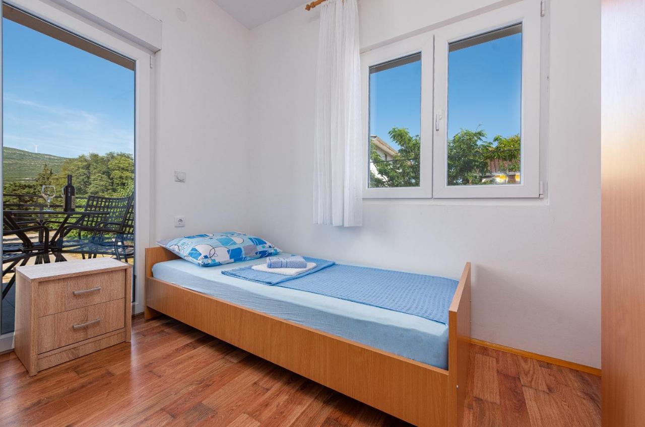 Apartmani Mila ゴルニ・カリン エクステリア 写真