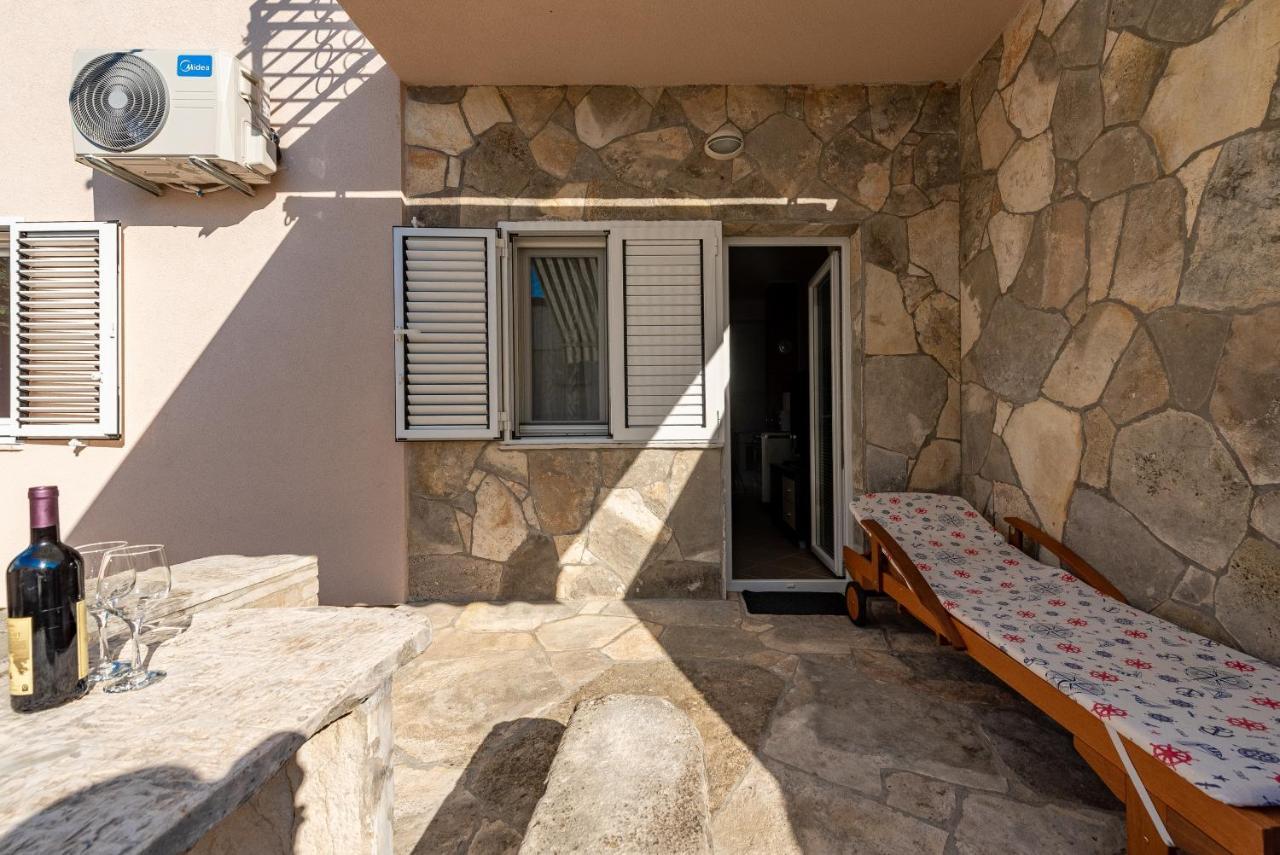 Apartmani Mila ゴルニ・カリン エクステリア 写真